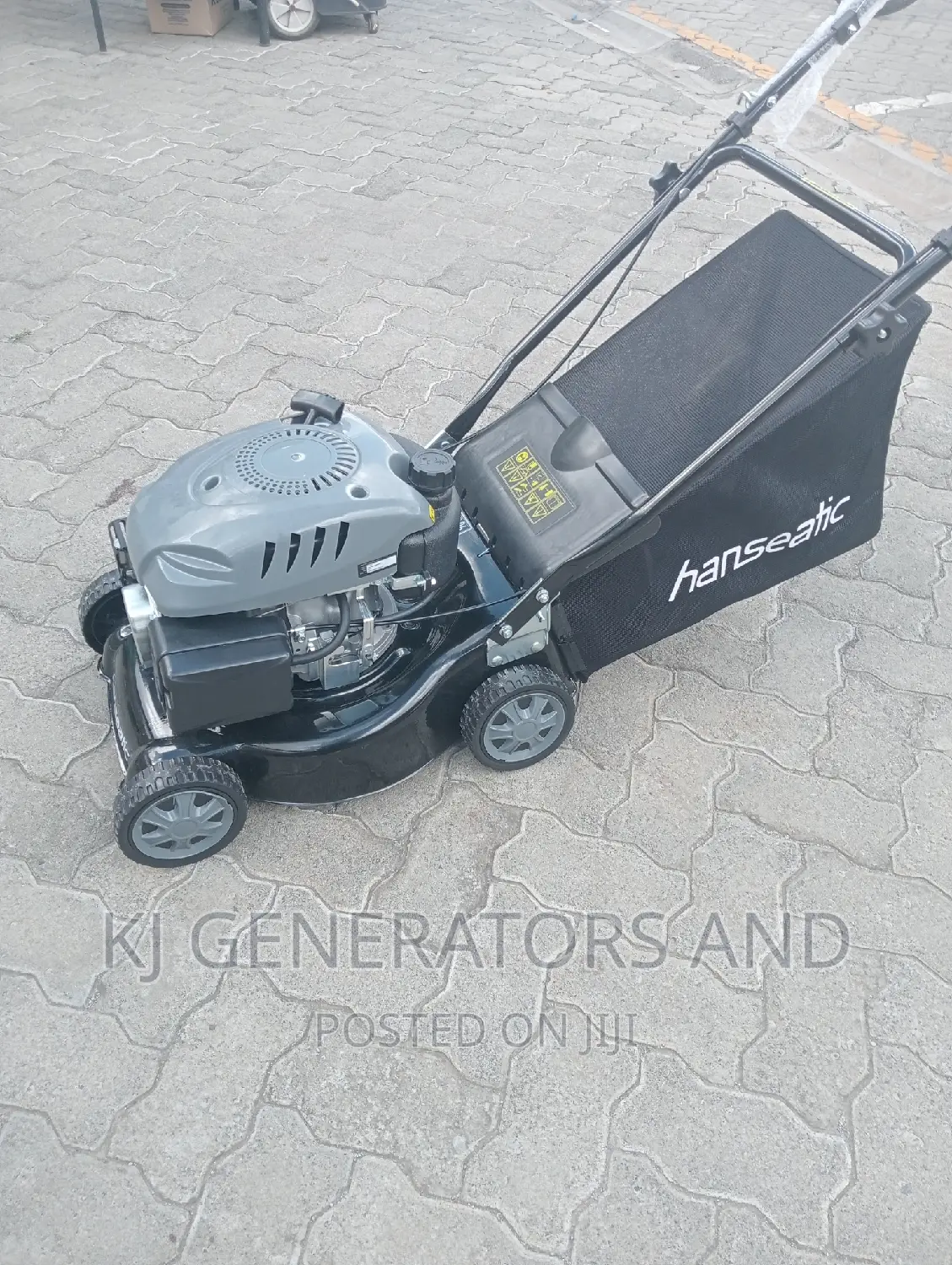 Henseatic (Black,) Lawn Mower