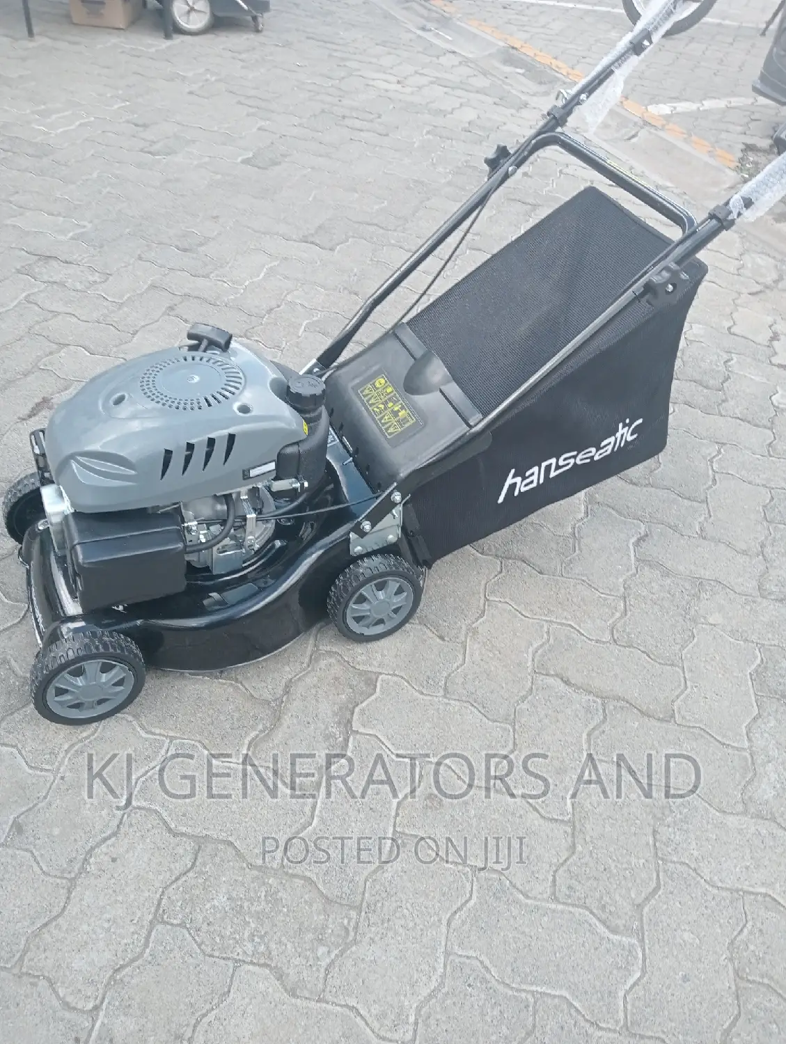Henseatic (Black,) Lawn Mower