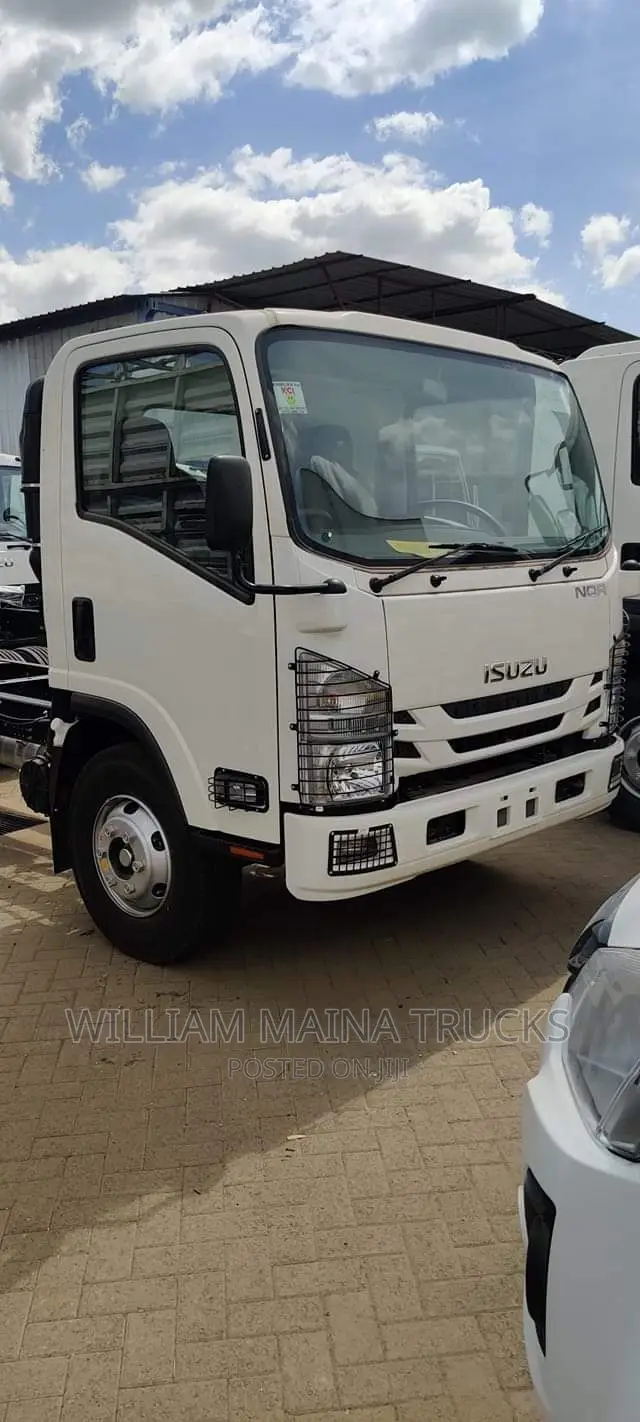 Isuzu NQR Truck
