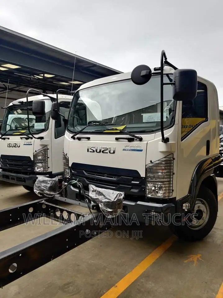 Isuzu FRR 90 (Slyqueen)