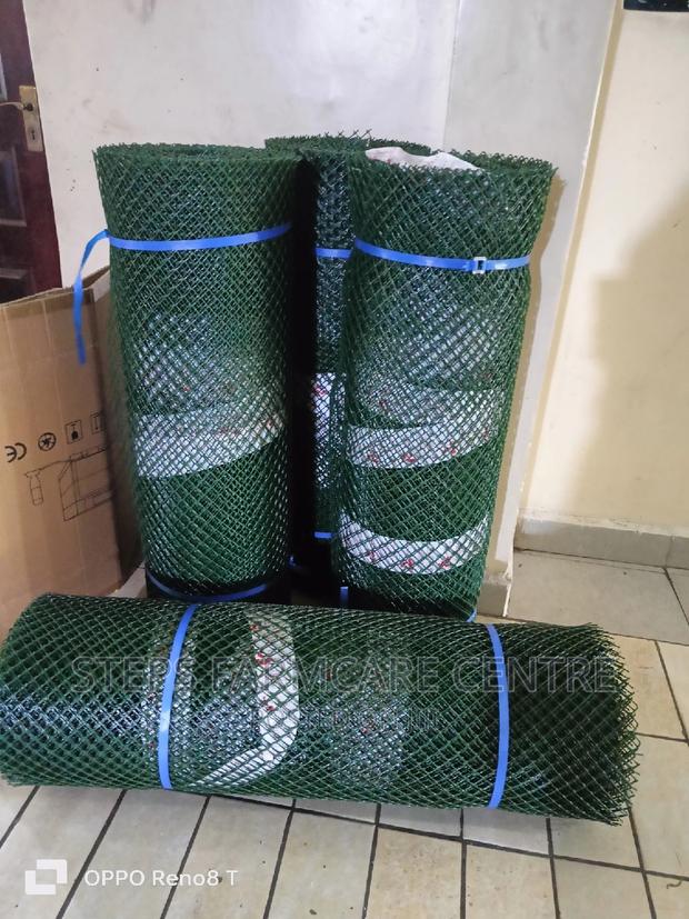 25m Roll Plastic Poultry Mesh - thumbnail 2