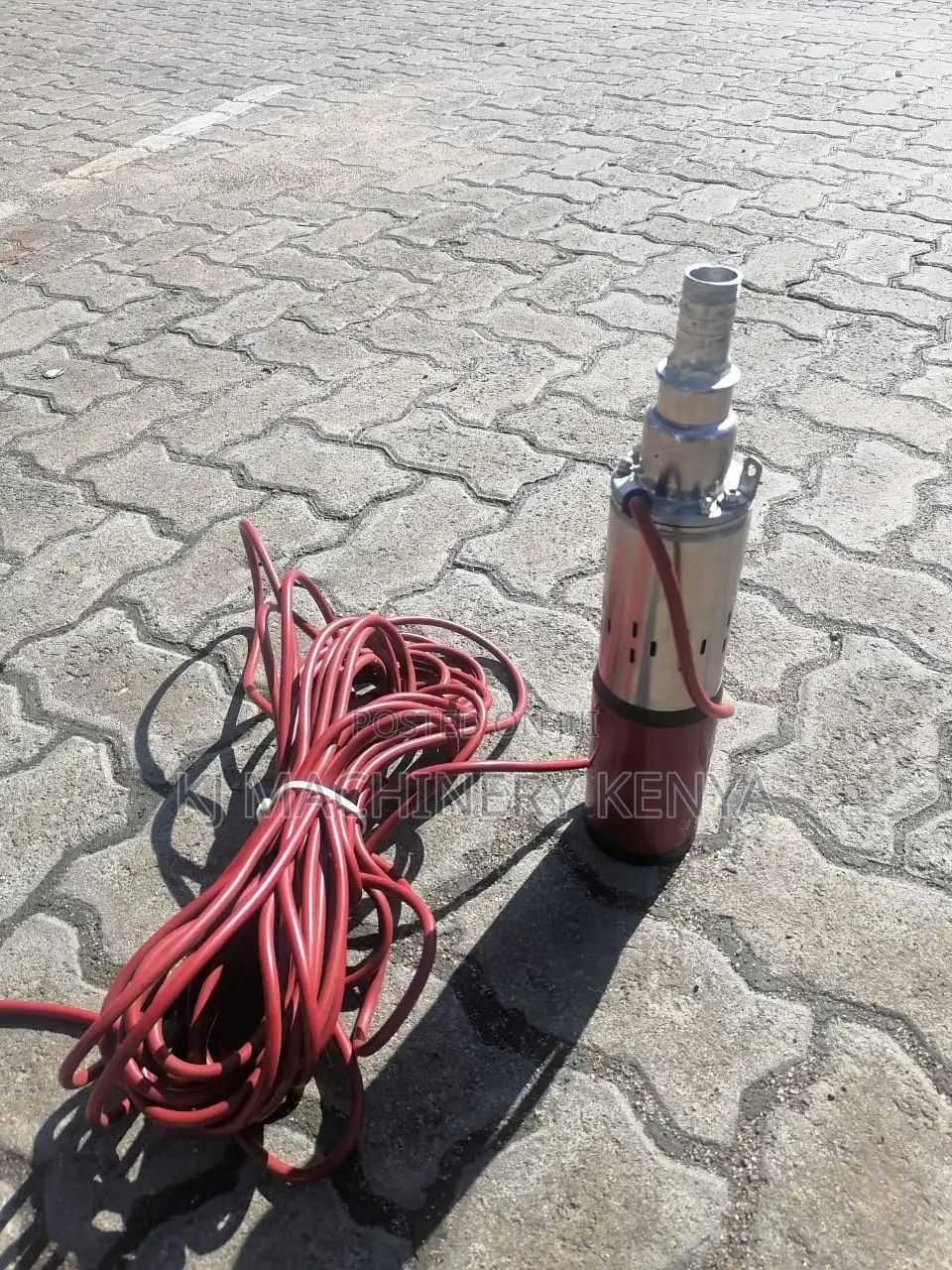 Solar Submersible Water Pump _-60metres Head