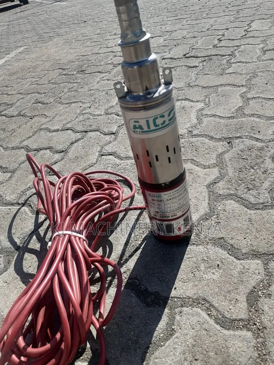 Solar Submersible Water Pump _-60metres Head