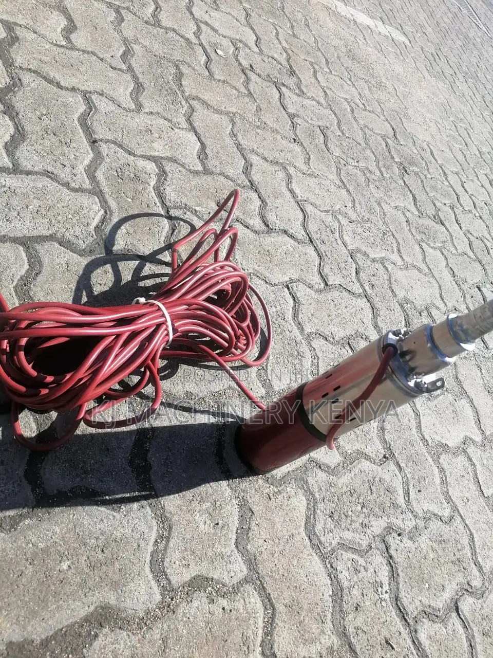 Solar Submersible Water Pump _-60metres Head
