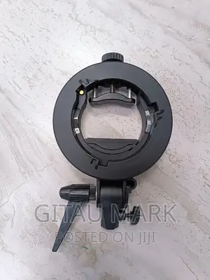 S Type Bracket for Bowens Mount Softboxes