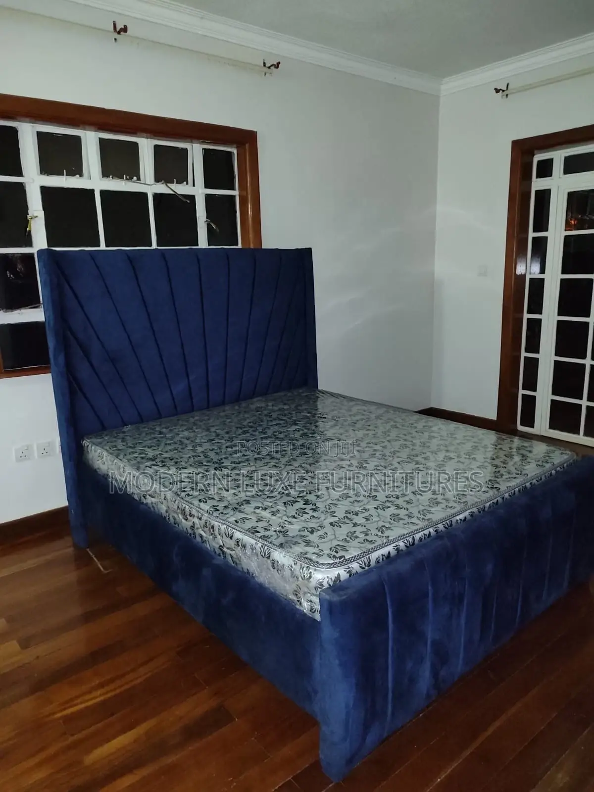 Blue 5/6 Bed