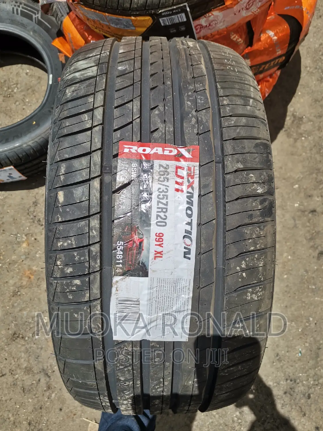 265/35r20 Roadx Tyre