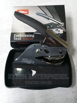 Shiny Pocket Company Seal/ Shiny Pocket Seal.