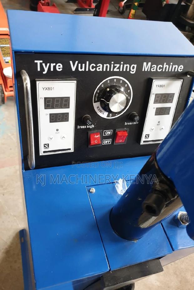 High Quality Tyre Vulcanizer Machine