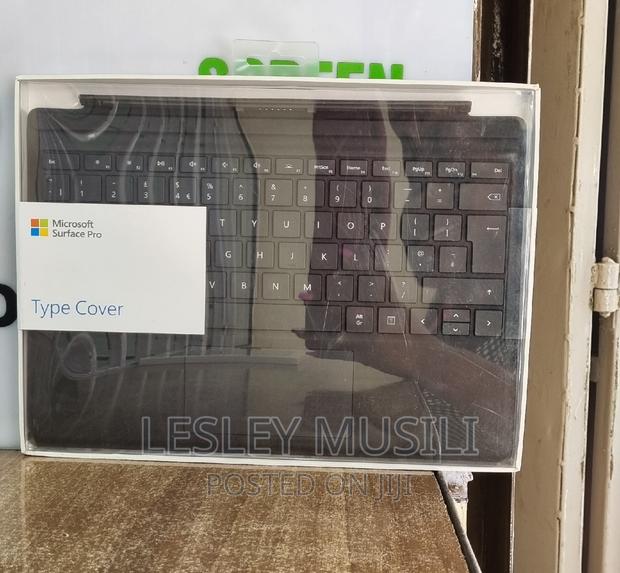 Microsoft Type Cover for Surface Pro 5/6 - Black - thumbnail 2