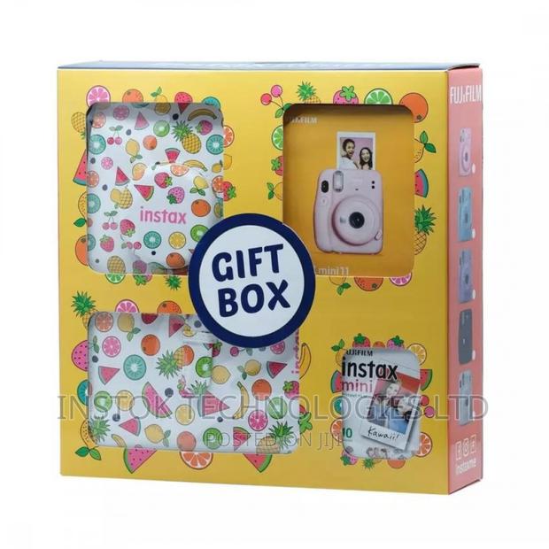 Fujifilm Instax Mini 11 Instant Camera Gift Box
