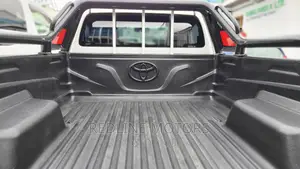 Toyota Hilux 2017 Pearl