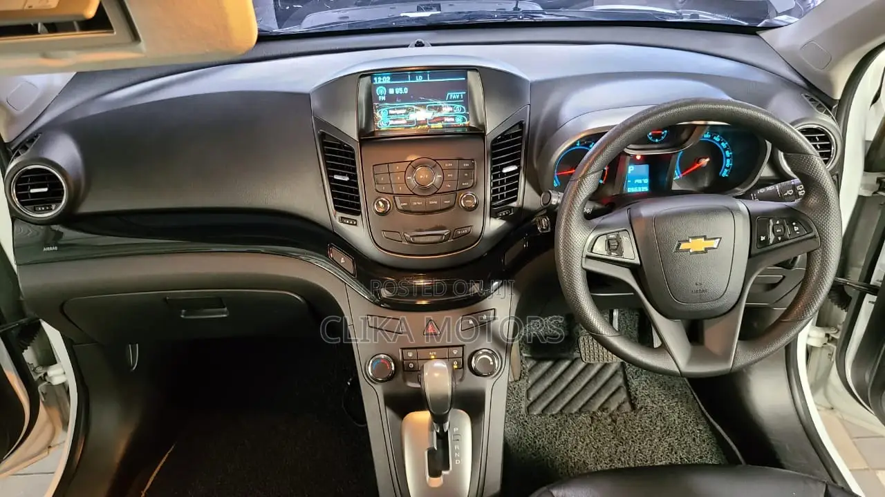 Toyota Crown 2018 Pearl