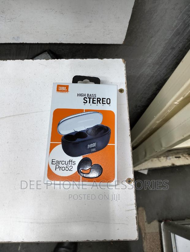 JBL Pro 52 Wireless Earbuds - main view