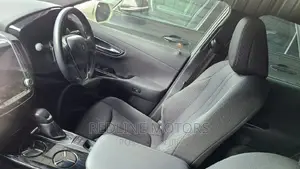 Toyota Crown 2018 Pearl