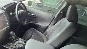 Toyota Crown 2018 Pearl