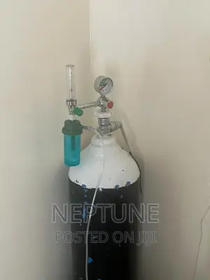 Oxygen Cylinder Full Oxygen And Regulator