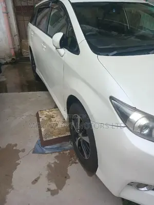 Toyota Wish 2013 White