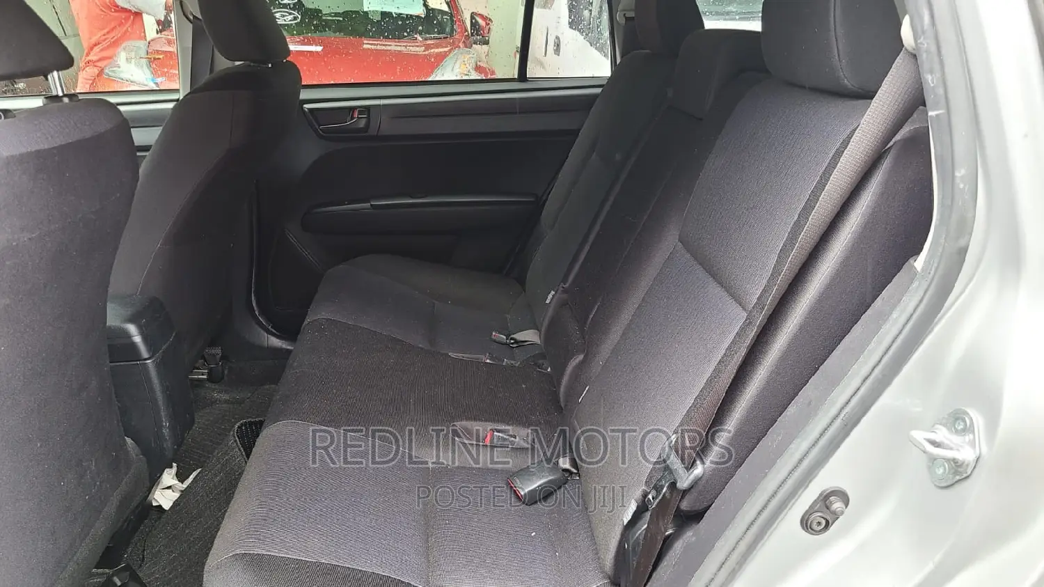 Toyota Corolla Fielder 2017 Silver