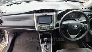 Toyota Corolla Fielder 2017 Silver