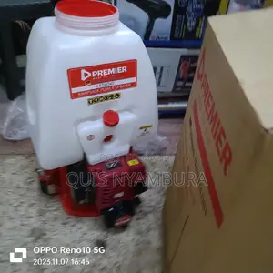 Knapsack Sprayer Petrol Powered 4stroke .