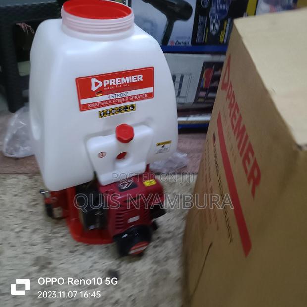 Knapsack Sprayer Petrol Powered 4stroke .