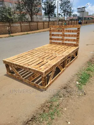 Detachable Pallets Bed - Wooden Pallets Bed in 4*6 Size