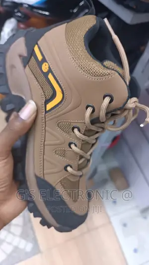 Hiking Boots Hiking Boots (37-45)