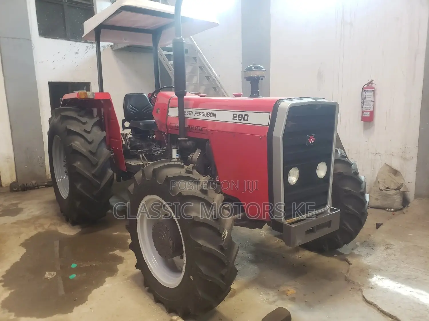 Massey Ferguson MF 290, 4 Wheel Drive Tractor