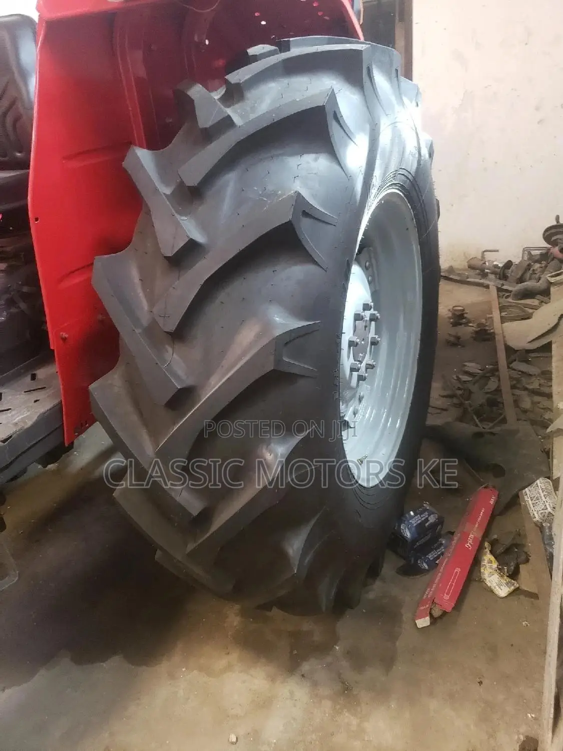 Massey Ferguson MF 290, 4 Wheel Drive Tractor