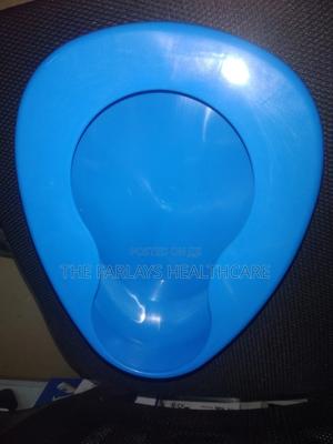 Plastic Bed Pan. - thumbnail 2