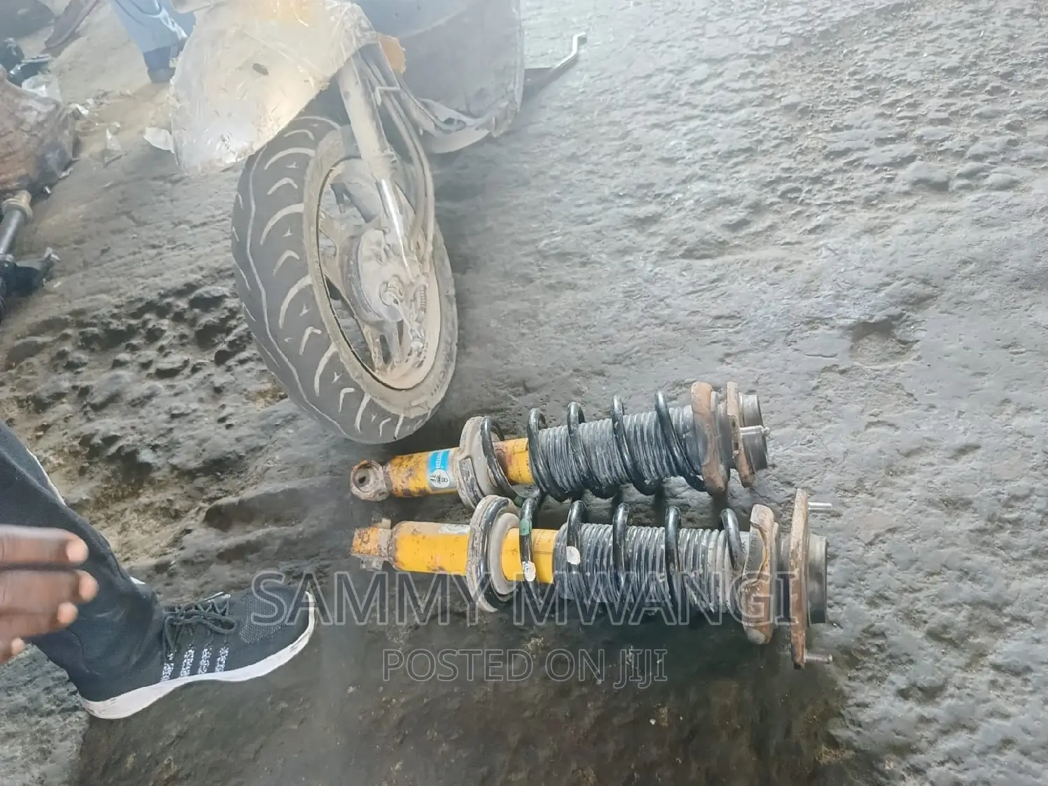 Subaru Impreza Hatchback Rear Shock Blistain