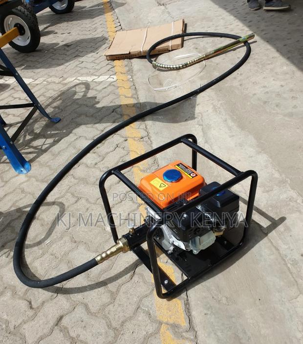 Poker-Vibrator Machine - main view