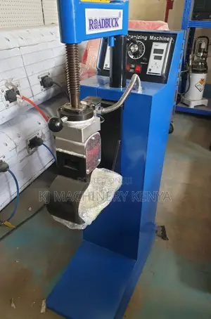 Tyre -Vulcanizer Machine