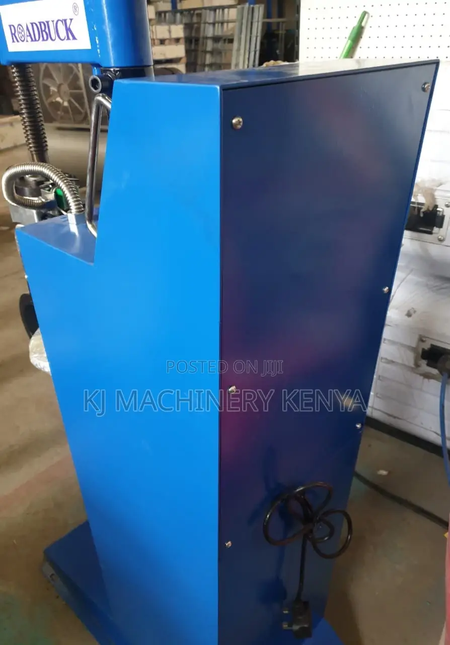 Tyre -Vulcanizer Machine