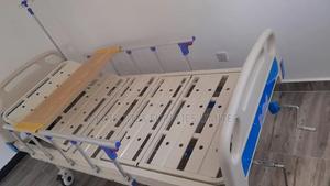 Double Crank Hospital Bed.' - thumbnail 2
