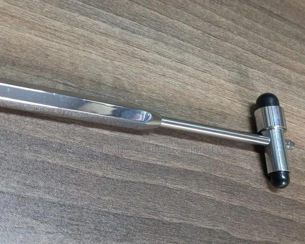 "Patella Hammer "