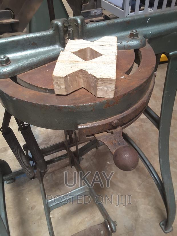 Photo Frame Making Machine. - thumbnail 4