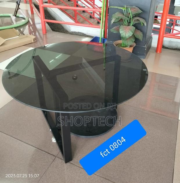 Round Glass Table - thumbnail 2