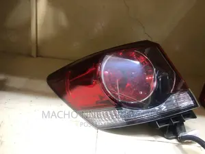 Toyota Crown Athlete 2018 Backlight