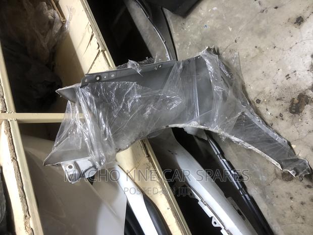 Toyota Crown Royal 2010 Fender