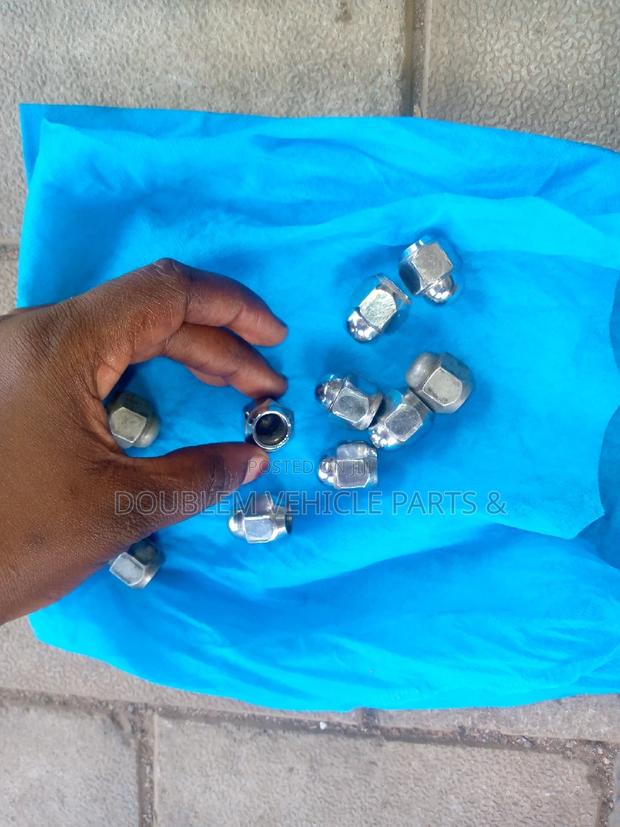 Wheel Nuts/Studs Subaru Forester SH5 Size 19/Size 19 - thumbnail 2