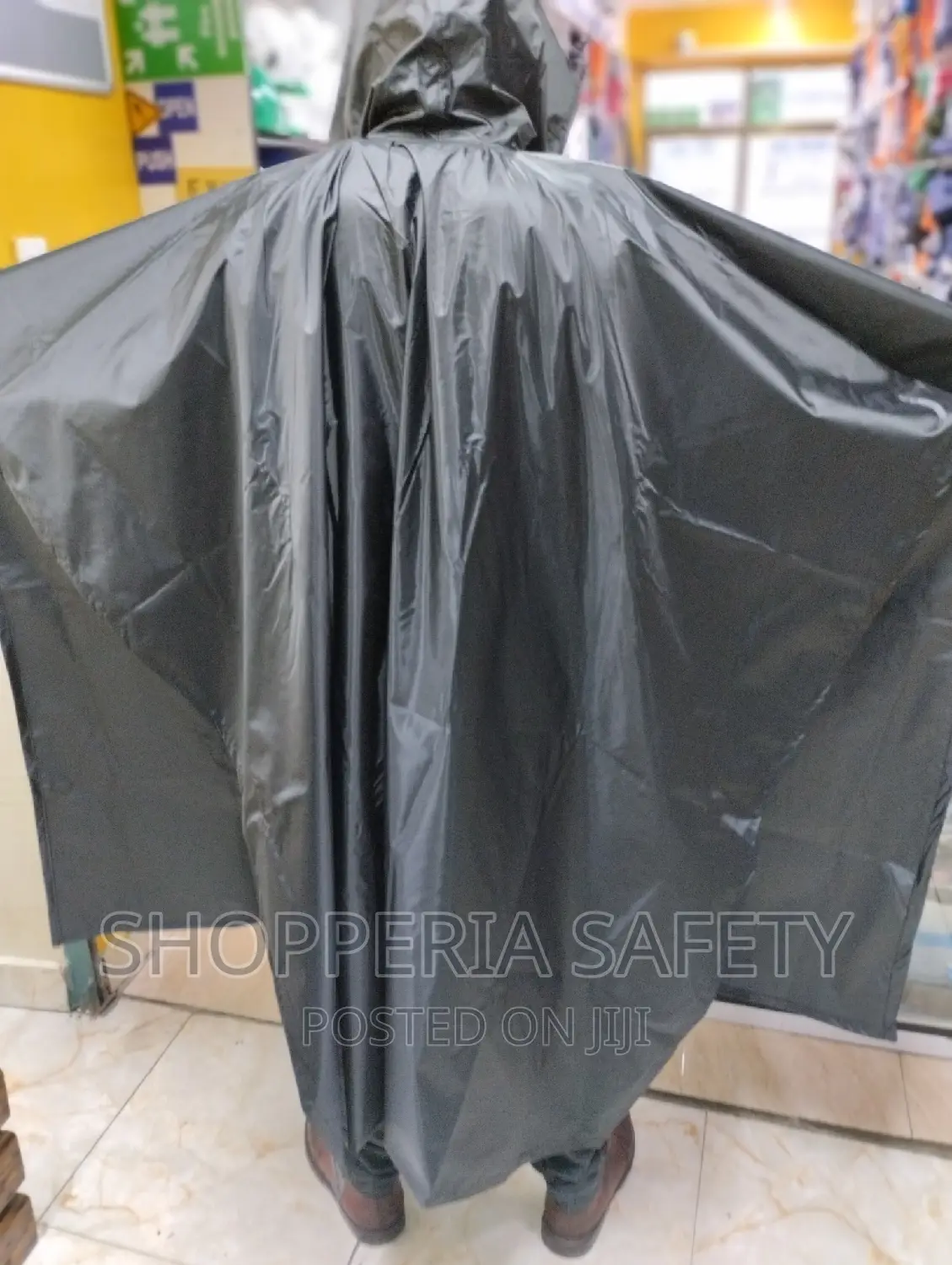 Ponchu Dark Green