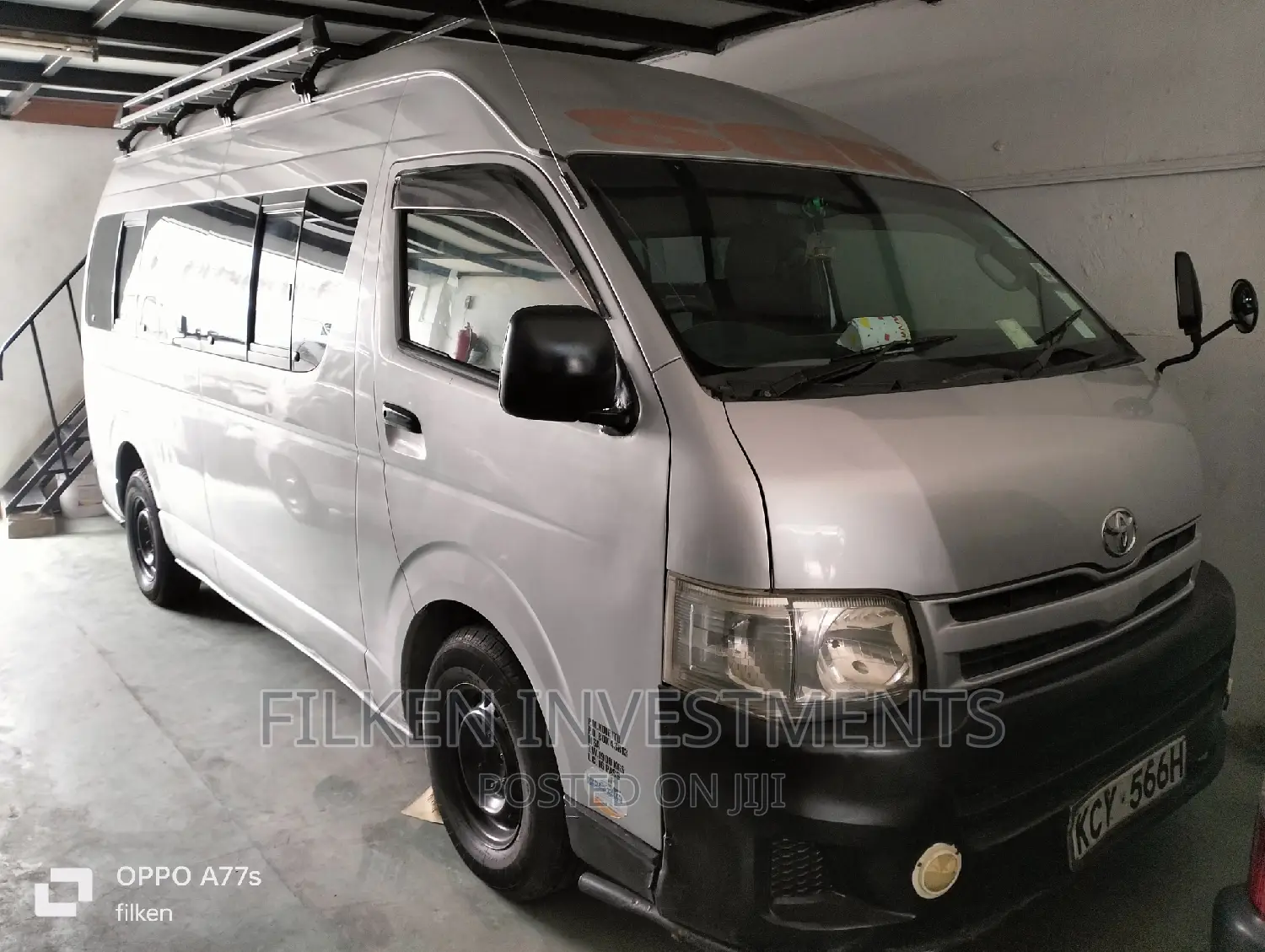 Toyota HiAce 2013 Silver