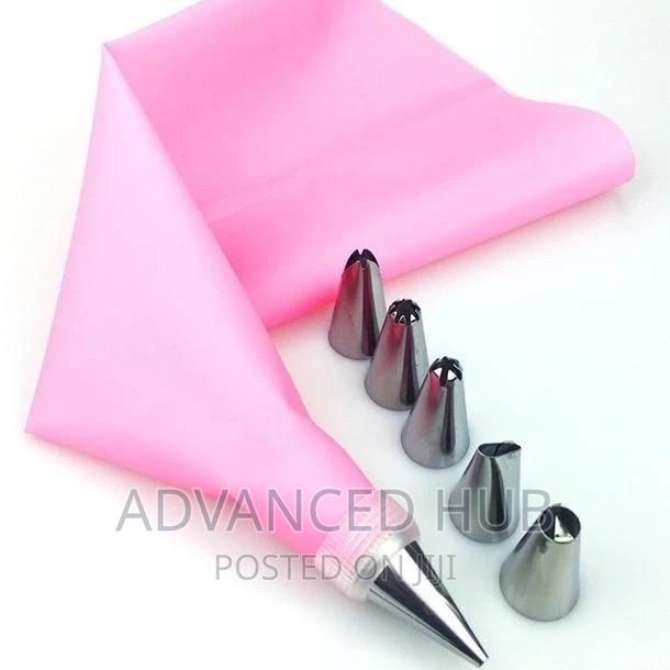 Cake Decorating Set - main view