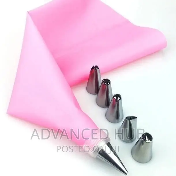 Cake Decorating Set