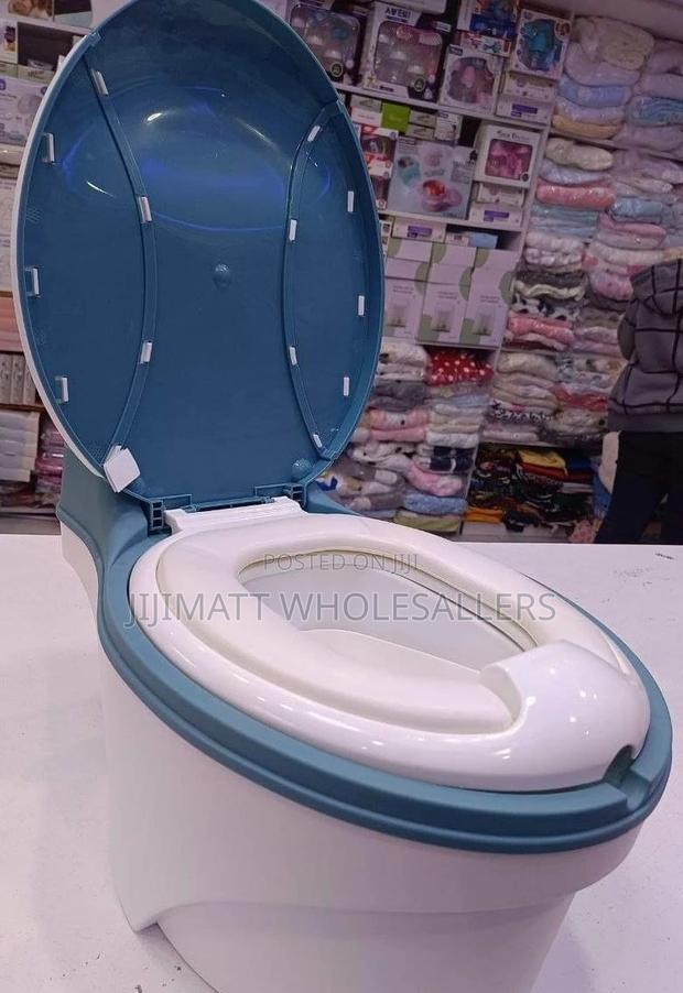 Potty Potty Available In Different Colours - main view