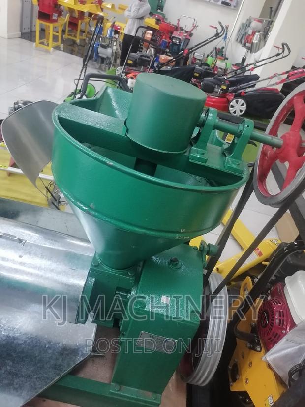 Screw Oil Pressing Machine-Milano Brand Super Efficient - main view