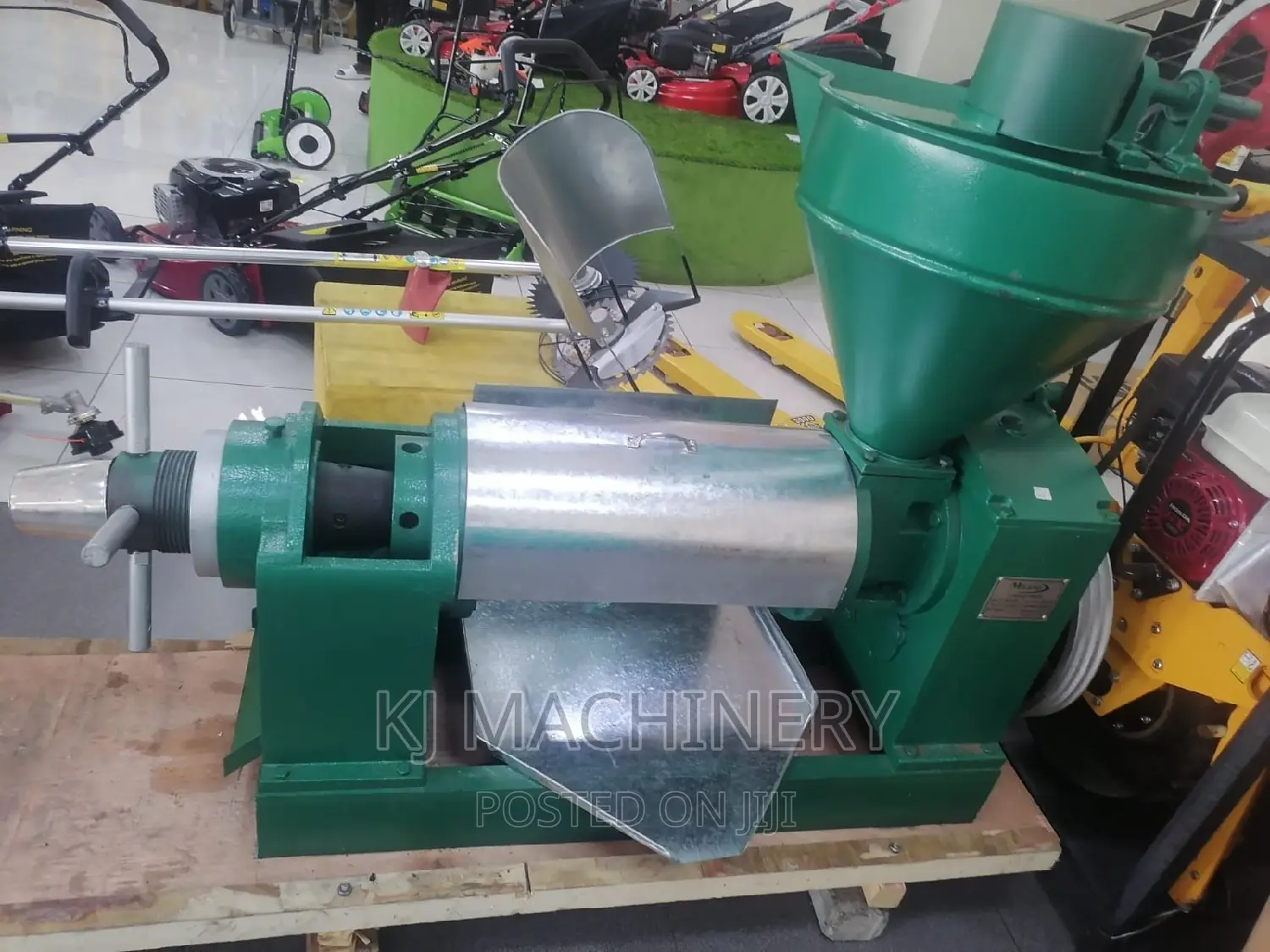 Screw Oil Pressing Machine-Milano Brand Super Efficient