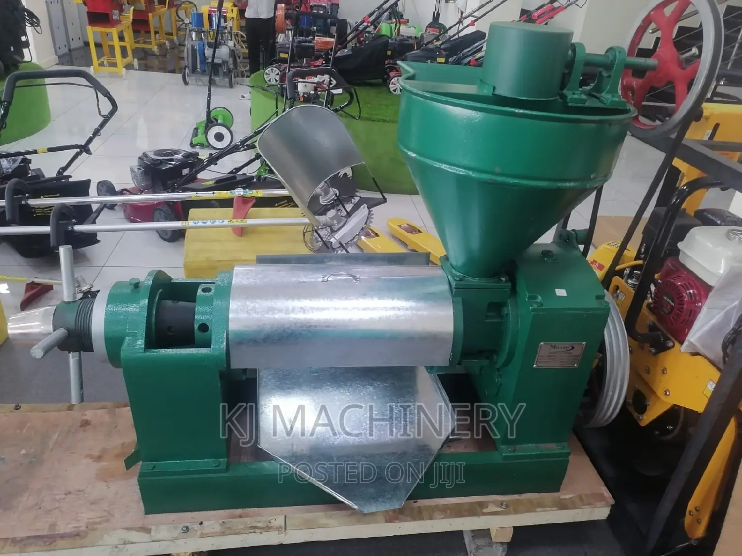 Screw Oil Pressing Machine-Milano Brand Super Efficient